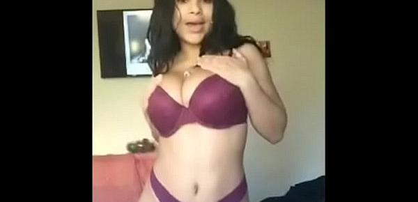  HOT TEEN STRIPS NAKED ON PERISCOPE